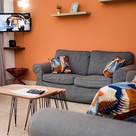 Appartement Charmant et Lumineux Pointe Noire Extérieur photo