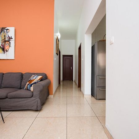Appartement Charmant et Lumineux Pointe Noire Extérieur photo
