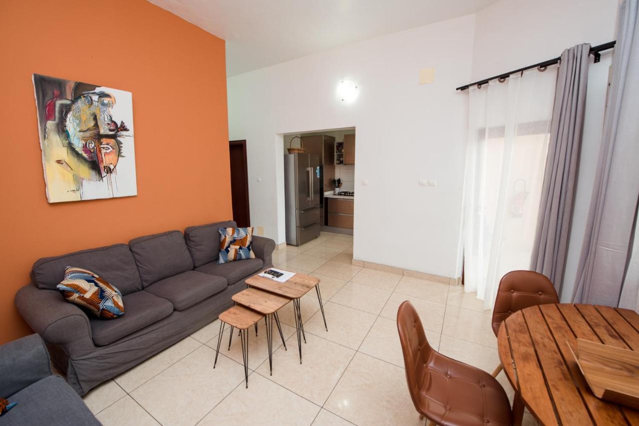 Appartement Charmant et Lumineux Pointe Noire Extérieur photo