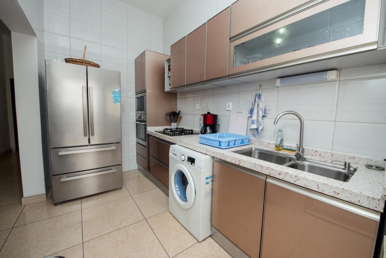 Appartement Charmant et Lumineux Pointe Noire Extérieur photo