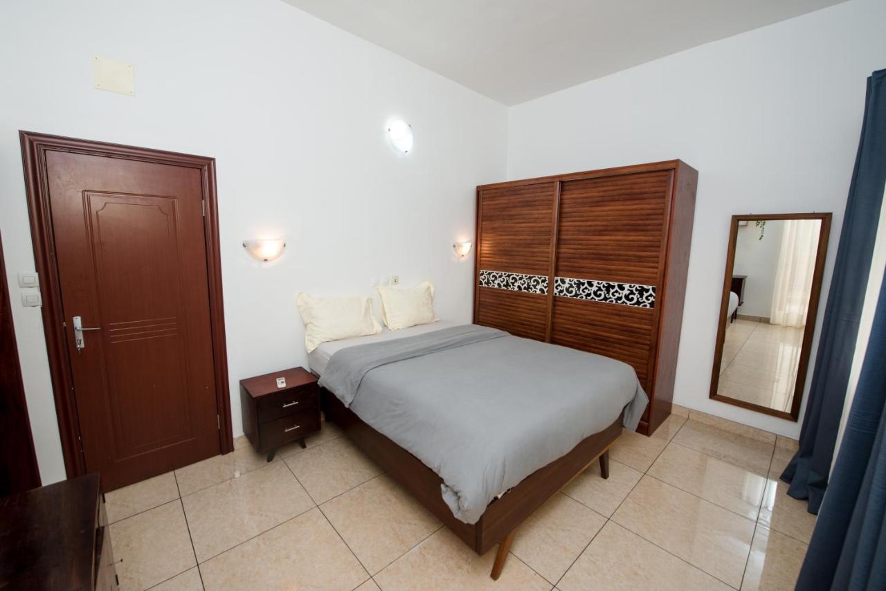 Appartement Charmant et Lumineux Pointe Noire Extérieur photo