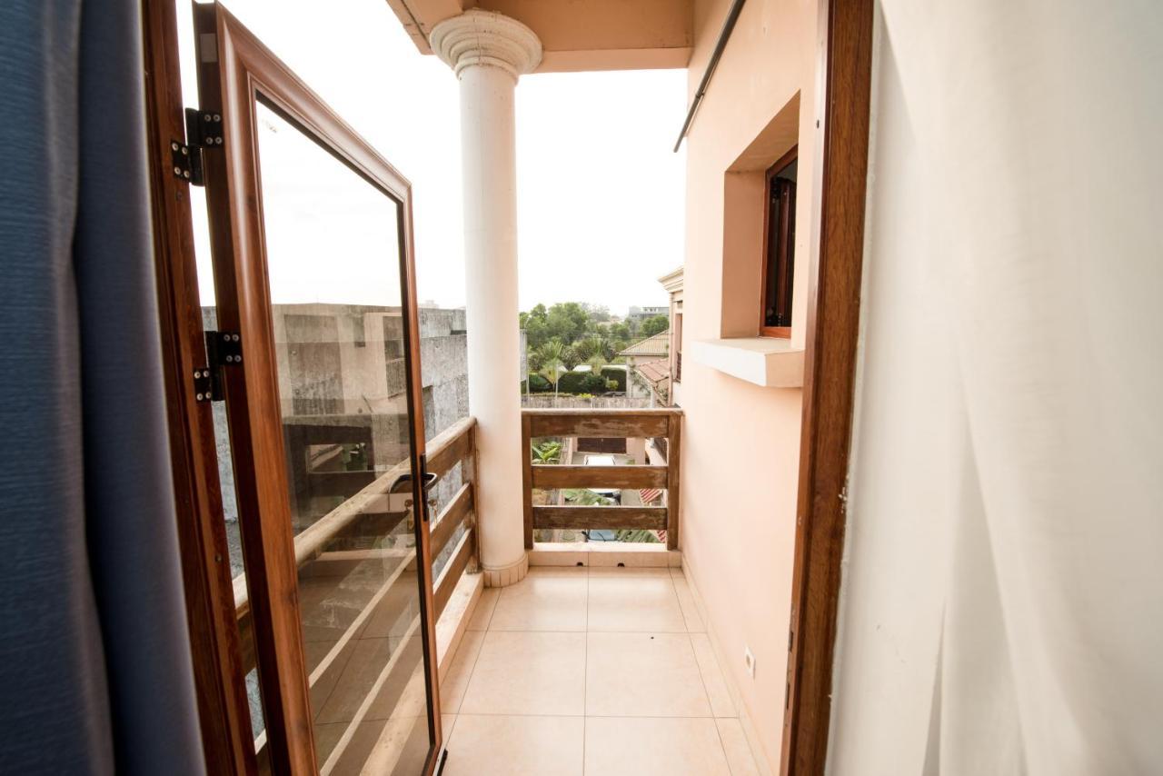 Appartement Charmant et Lumineux Pointe Noire Extérieur photo