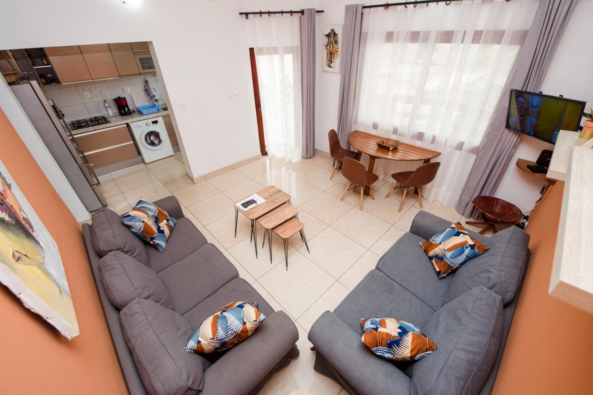 Appartement Charmant et Lumineux Pointe Noire Extérieur photo